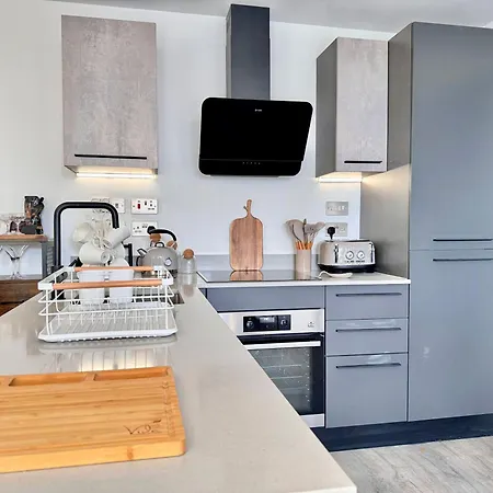 Style 36 With Free Secure Parking Daire
