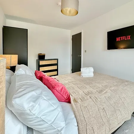 Style 36 With Free Secure Parking York
