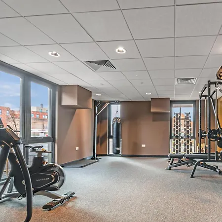 Apartment Style 36 With Free Secure Parking *